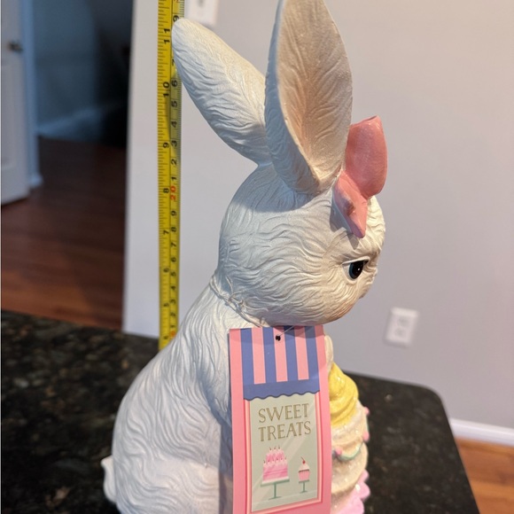 Easter Bunny With Pink Bow And Cupcakes Sweet Treats Spring Easter Decor - Picture 7 of 7